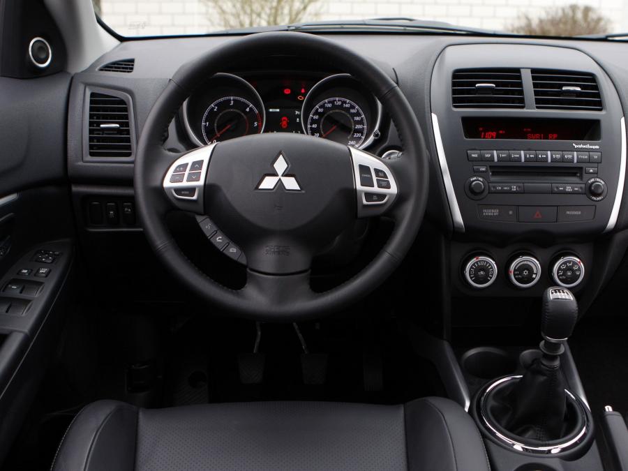  Mitsubishi ASX 2010 года  (фото 77 из 82)